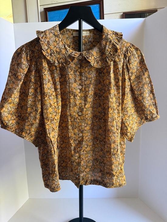 Doen Tops - Doen silk blouse